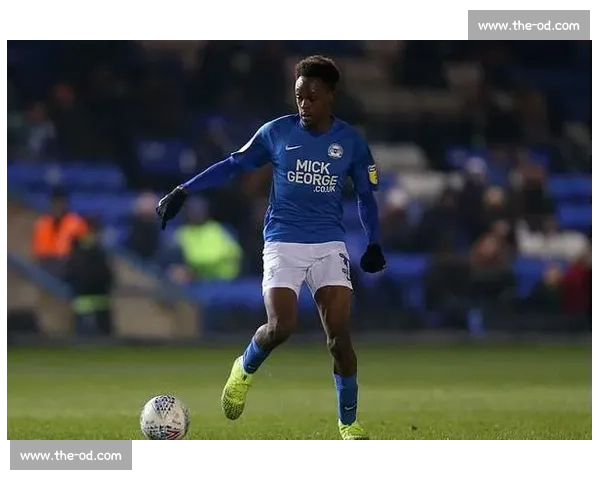 英甲锋霸杰德 - 琼斯自由身投德甲！彼得堡联痛失千万级摇钱树